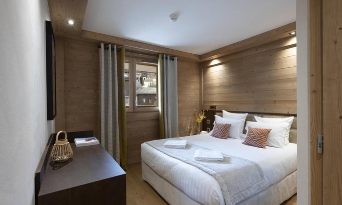 Les Avanchers-Valmorel Apartment | Wifi, ski-in/ski-out & foot of the slopes, fitness, swimming pool, balcony, parking, tv, ski locker