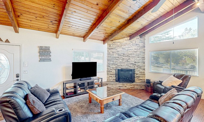 Groveland House | Wilderness retreat with fireplace, pool, tennis court, & on-site golf - dogs ok