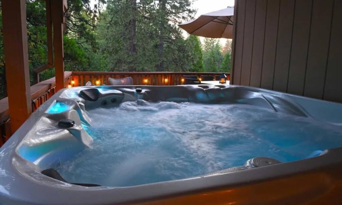 Arnold Ski Chalet | Wildtrout Cabin Hot Tub, Pool Table, K9 ok