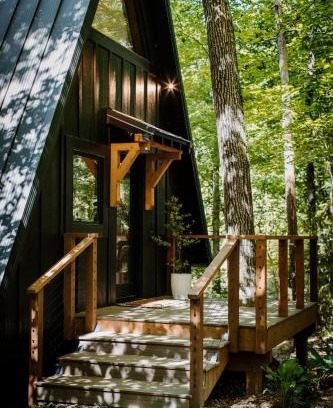 Abbeville Villa | Wilewood A-Frame - Secluded - Romantic - Hot Tub