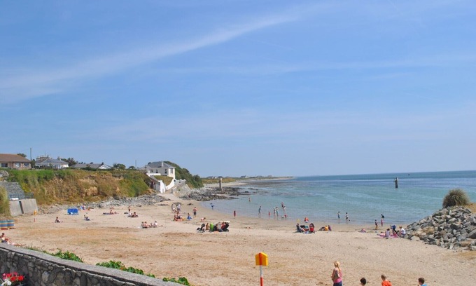 Rosslare Apartment | Willow Grove Holiday Cottages
