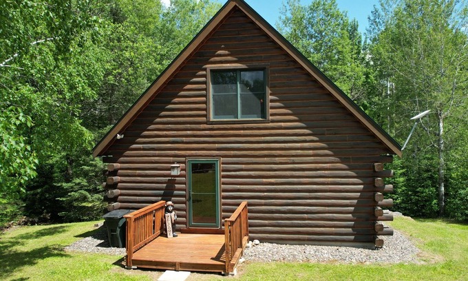 Oneida County Cabin | Willow Lake Log Cabin with Deck, Wi-Fi, Washer & Dryer, Fireplace and Dock