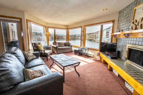 Lakeside Village Apartment | Willows 1713