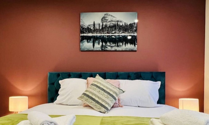 Yeading Apartment | Wilstone 1 Bed flat · Stunning Apt | Free Parking | Private Garden