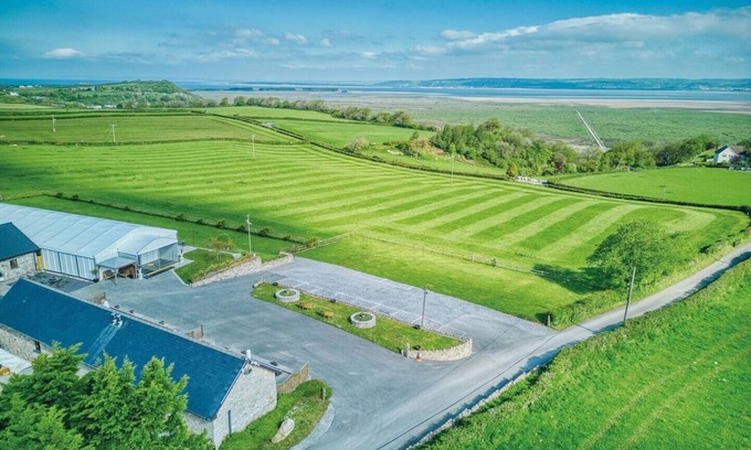 Oldwalls Cottage | Windmill Farm Barn Cottage Gower Rural with Welsh Coast Views - Pet Friendly