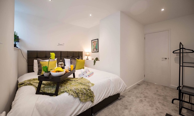 Lytham St. Anne's Apartment | Windmill House Apt 1 - 1 bed apt - sofa bed - sleeps 4