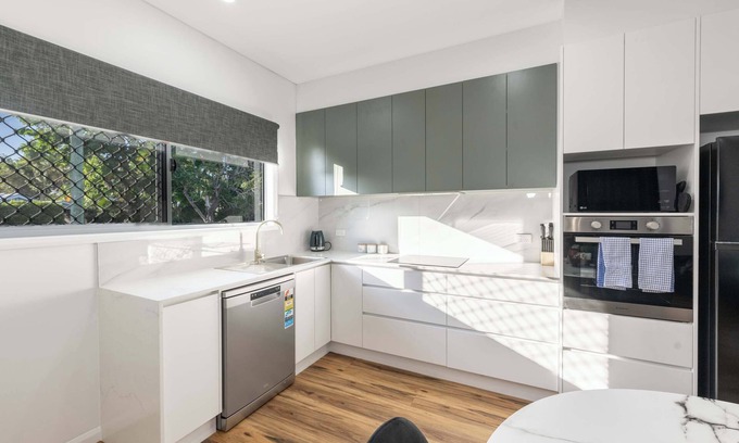 Hermit Park House | Windsor Charm - Unit Two