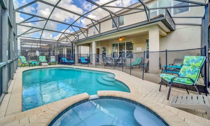 Windsor Hills House | Windsor Hills Dream South Facing Pool Home
