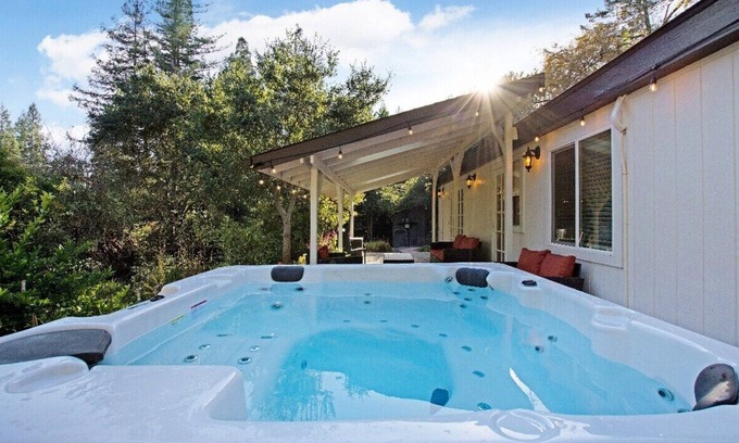 Santa Rosa Cottage | Wine Country Garden Cottage