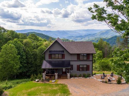 Elk Park House | Wine Down at Eagles Nest