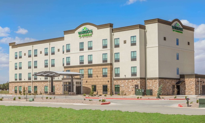 North by Northwest Hotel | Wingate by Wyndham Lubbock Near Texas Tech Univ. Medical Ctr
