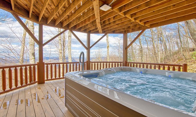 Waynesville House | Wings of Dawn, New Hot Tub! in Gated Smoky Mountain Retreat Community