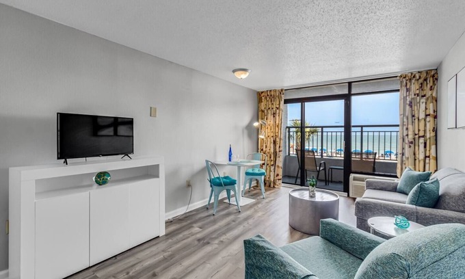Myrtle Beach Condo | Winter Rates! Luxurious 1BR Retreat at Landmark Resort!