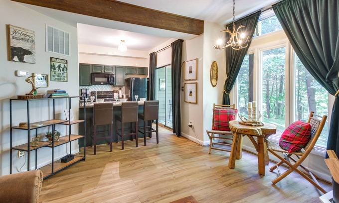 Wintergreen Condo | Wintergreen Resort Condo w/Deck, 0.3 Mi to Slopes