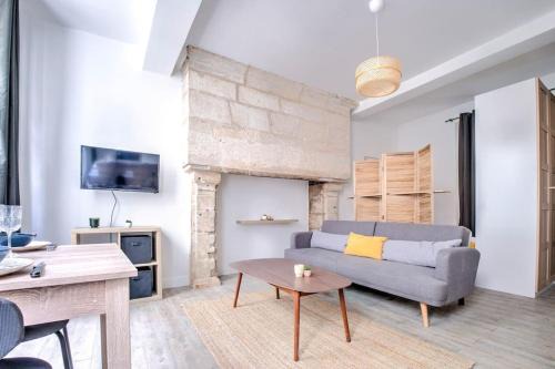 Perigueux Apartment | Wisdom at heart
