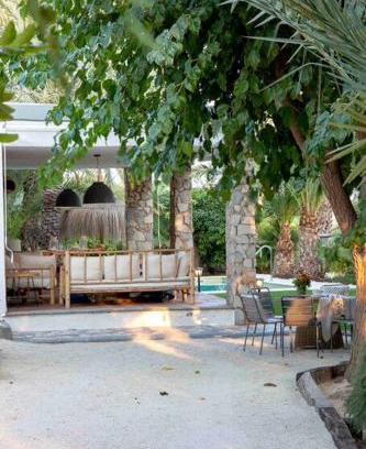 Algoda House | Wishome-La Casa del Zurdo, oasis de palmeras en Alicante con piscina