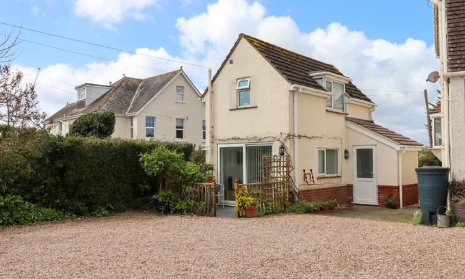 Exmouth House | Wisteria Cottage