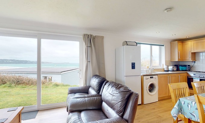 Hayle Cottage | With stunning views of Hayle Estuary and St. Ives Bay