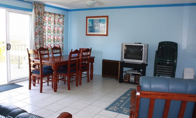 Manyana House | Within Reach Of Beach near Manyana Beach lookout PID-STRA-7145