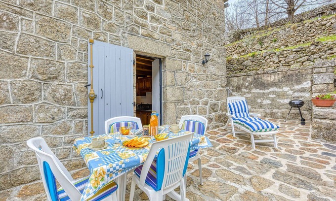 Sainte-Marguerite-Lafigere House | Wonderful private villa for 4 guests with TV, terrace and panoramic view