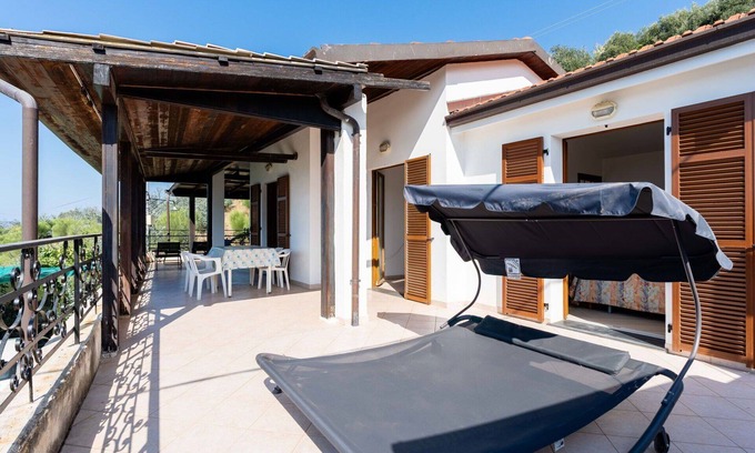 Santo Stefano al Mare Villa | Wonderful private villa for 4 guests with WIFI, TV, terrace and pets allowed