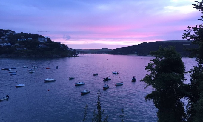 Salcombe Apartment | Wonderful 2 Bedrm/2 Bathrm/Parking/2 min walk to South Sands Beach