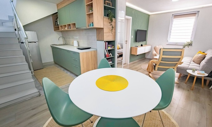 Sarajevo House | Wonderful 2-bedroom house with ACs, 10 min to Sarajevo center