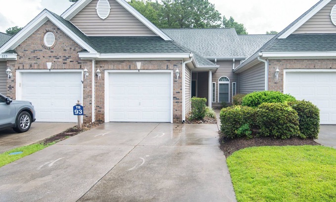 Pawleys Island Condo | Wonderful 3/bed 2/bath Garden home in True Blue