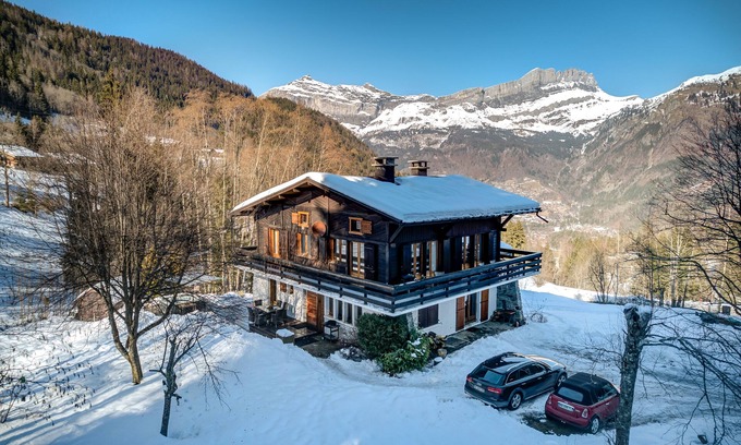 Les Houches Ski Chalet | Wonderful Alpine Chalet in a special location.