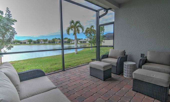 Naples House | Wonderful Pet Friendly Villa in Amenities Filled Naples Reserve