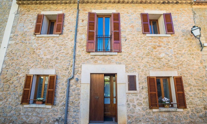 Mancor de la Vall House | Wonderful private villa for 8 guests with WIFI, A/C, hot tub, TV, patio and parking