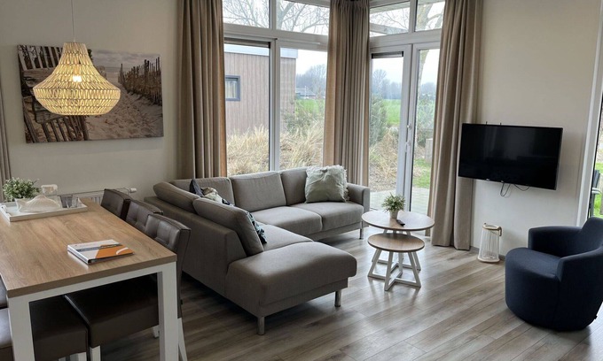 Municipality of Hellevoetsluis House | Wonderful private villa for 6 people with WIFI, TV and terrace