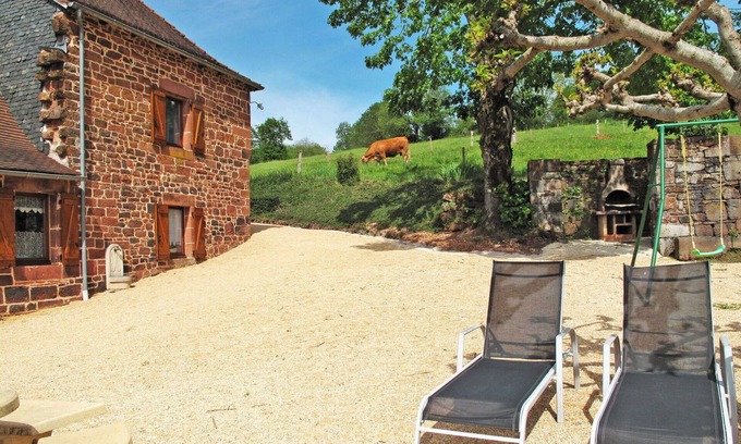 Lagleygeolle Villa | Wonderful private villa for 6 guests with WIFI, TV, patio, pets allowed and panoramic view