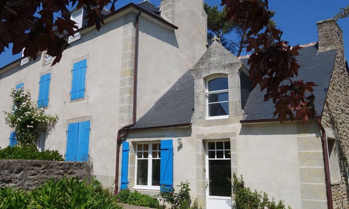 Saint-Lunaire House | Wonderful private villa for 4 people with WIFI, TV, pets allowed and parking
