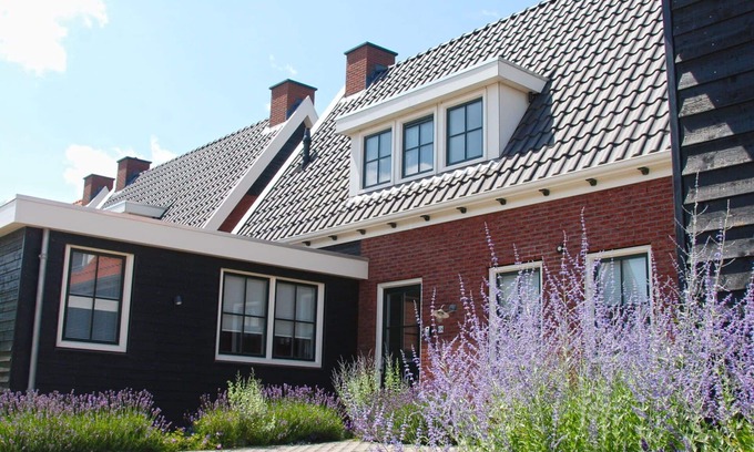 Colijnsplaat House | Wonderful private villa for 6 guests with hot tub, WIFI, TV, terrace and parking