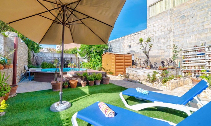 Binissalem House | Wonderful private villa for 5 people with WIFI, A/C, private pool, TV and patio
