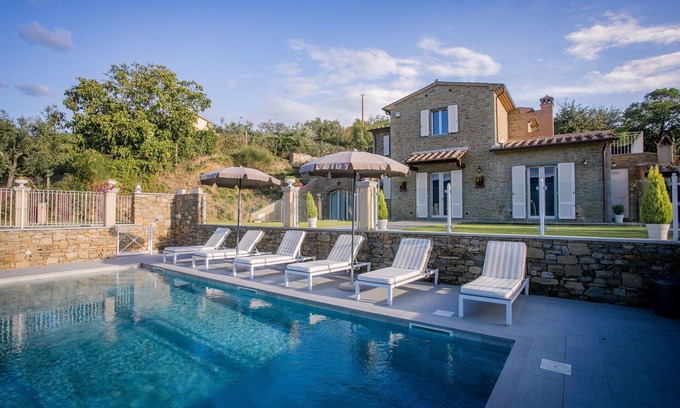 Cortona Villa | Wonderful private villa with A/C, private pool, WIFI, TV, terrace, panoramic view, close to Cortona