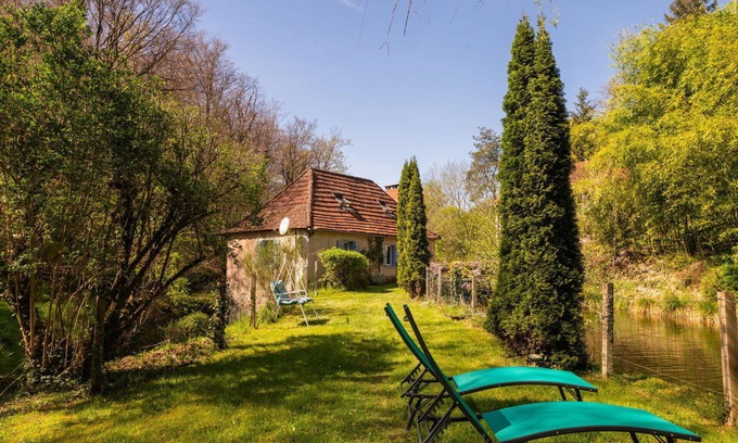 Teyssieu House | Wonderful private villa for 4 people with TV, terrace and pets allowed