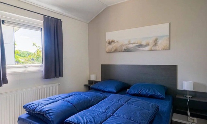 Nunspeet House | Wonderful private villa for 4 people with WIFI, pool, TV and terrace