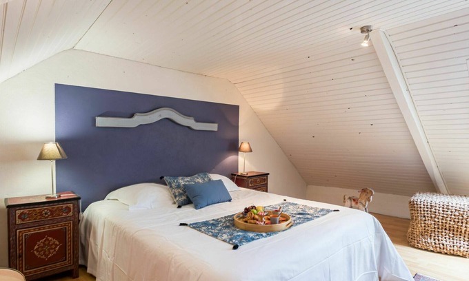 Carnac Villa | Wonderful private villa for 8 people with WIFI, TV, pets allowed and parking