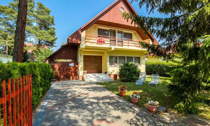 Balatonfenyves House | Wonderful private villa for 6 people with WIFI, A/C, TV and terrace