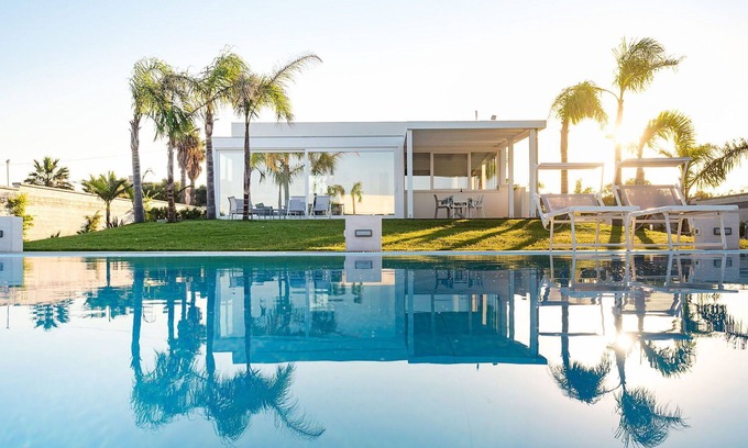 Marsala Villa | Wonderful private villa for 10 guests with A/C, pool, WIFI, TV and terrace