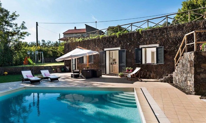 Ragalna House | Wonderful private villa for 4 people with WIFI, private pool, A/C, TV and terrace