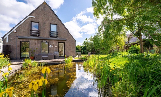 Bredene Villa | Wonderful private villa for 6 people with A/C, WIFI, TV, terrace and pets allowed