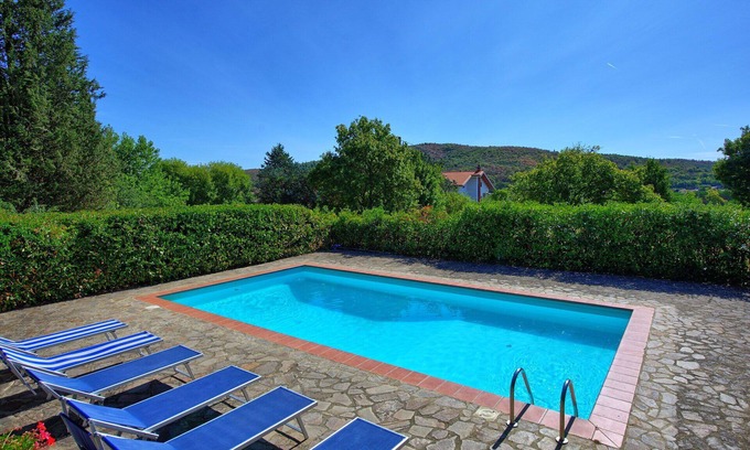 Bucine Villa | Wonderful private villa for 8 people with WIFI, private pool, TV, balcony and panoramic view