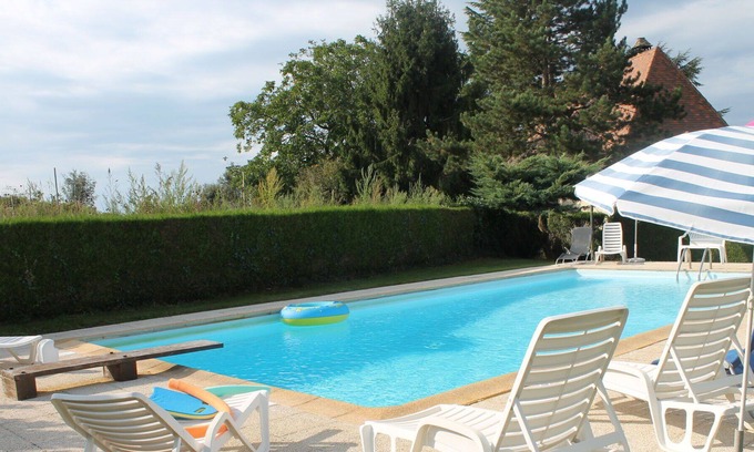 Saint-Crepin-et-Carlucet House | Wonderful private villa for 6 guests with WIFI, pool, TV, terrace, pets allowed and parking