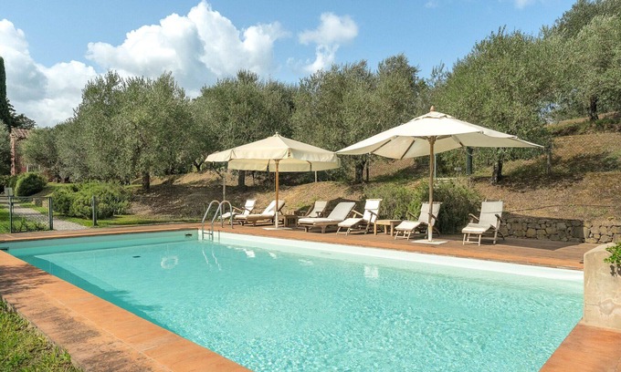Lucca Villa | Wonderful private villa with WIFI, private pool, A/C, TV, veranda and panoramic view, close to L.