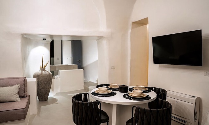 Exo Gonia Villa | Wonderful Santorini Villa | 1 Bedroom | Villa Gonia | Astonishing Views &.