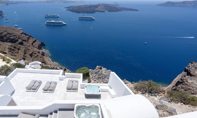 Firostefani Villa | Wonderful Santorini Villa | 7 Bedrooms | Villa Avalon | 3 Private Plunge Pools.