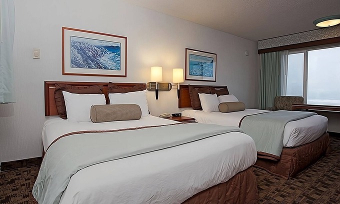 Newport Hotel | Wonderful Stay In Newport! Family-Friendly, Free Parking, Pets Are Welcome